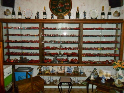 lot de 600 vehicules pompiers miniatures Dommary-Baroncourt (55)