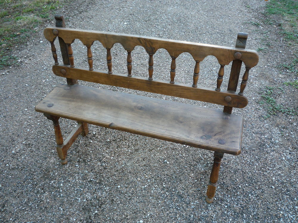 Banc n&eacute;o m&eacute;di&eacute;val/chapelle /cantou (G) Meubles