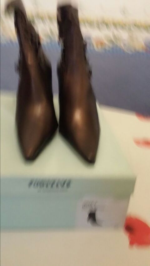 bottines neuves 30 Noyon (60)