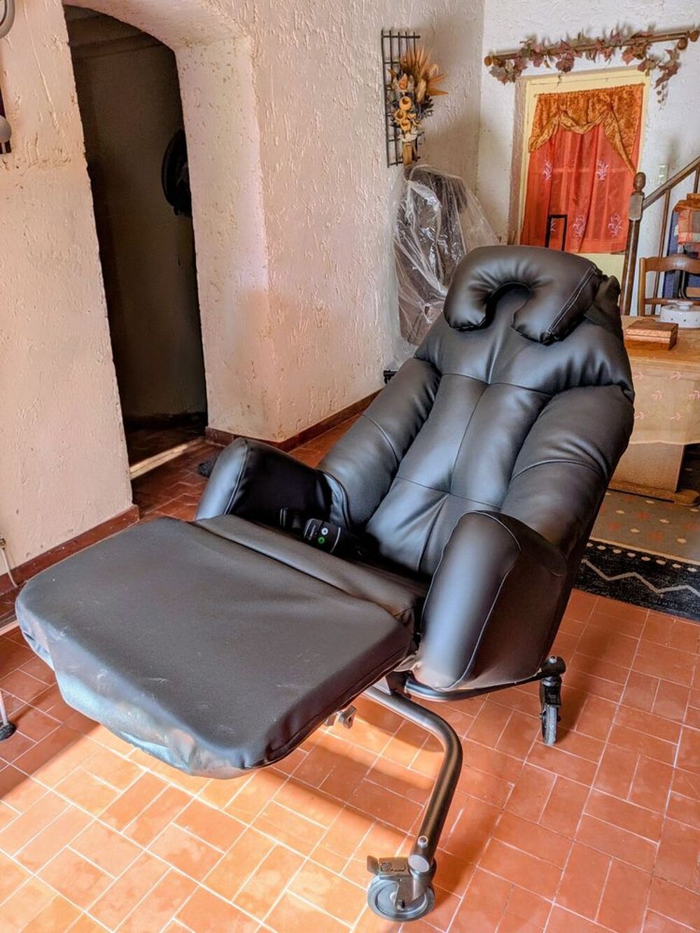 2 Fauteuils m&eacute;dicalis&eacute;s Meubles