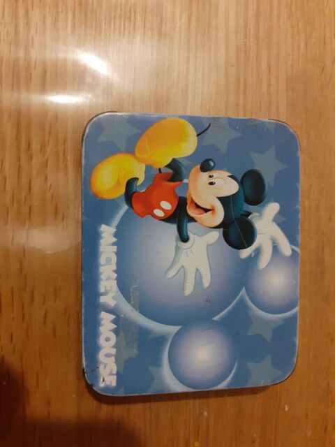 Boîte mickey 3 Bezons (95)