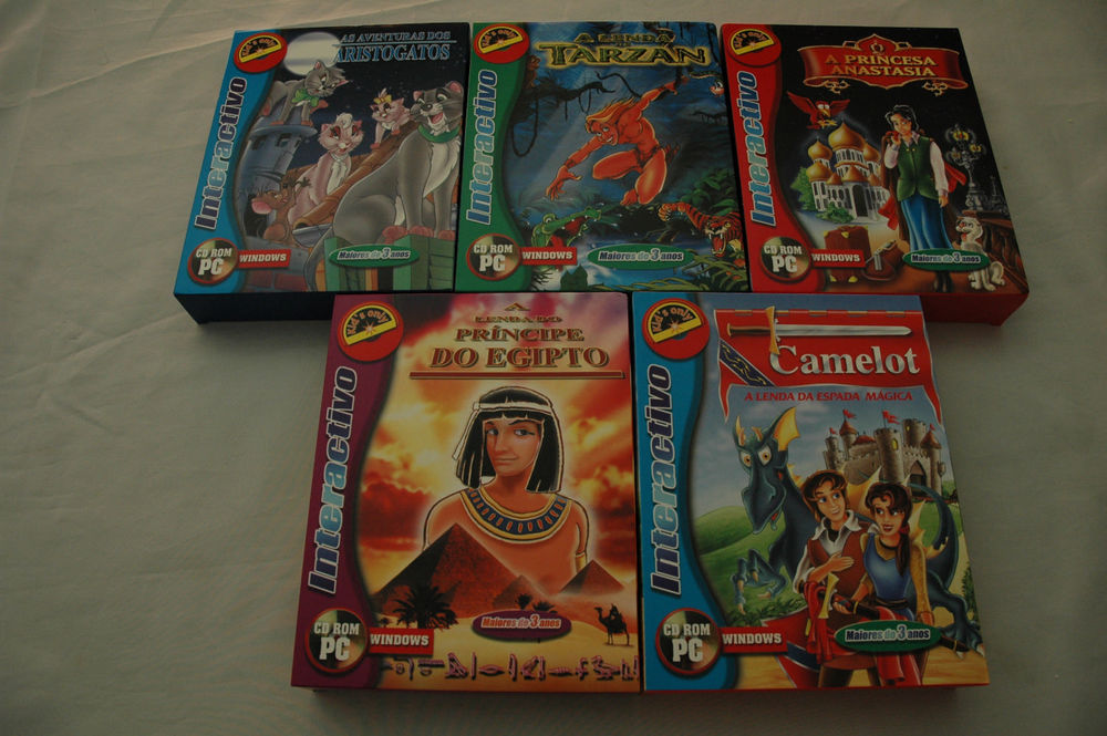 Lot de 5 Coffrets Disney&reg; Dessins anim&eacute;s interactifs, NEUFS CD et vinyles