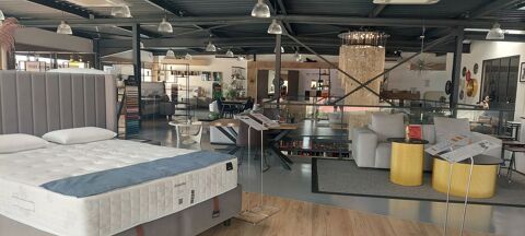 BELFORT ZONE COMMERCIALE LLOUE 600M&sup2; EMPLACEMENT 1 DIVISIBLE 7500 90000 Belfort