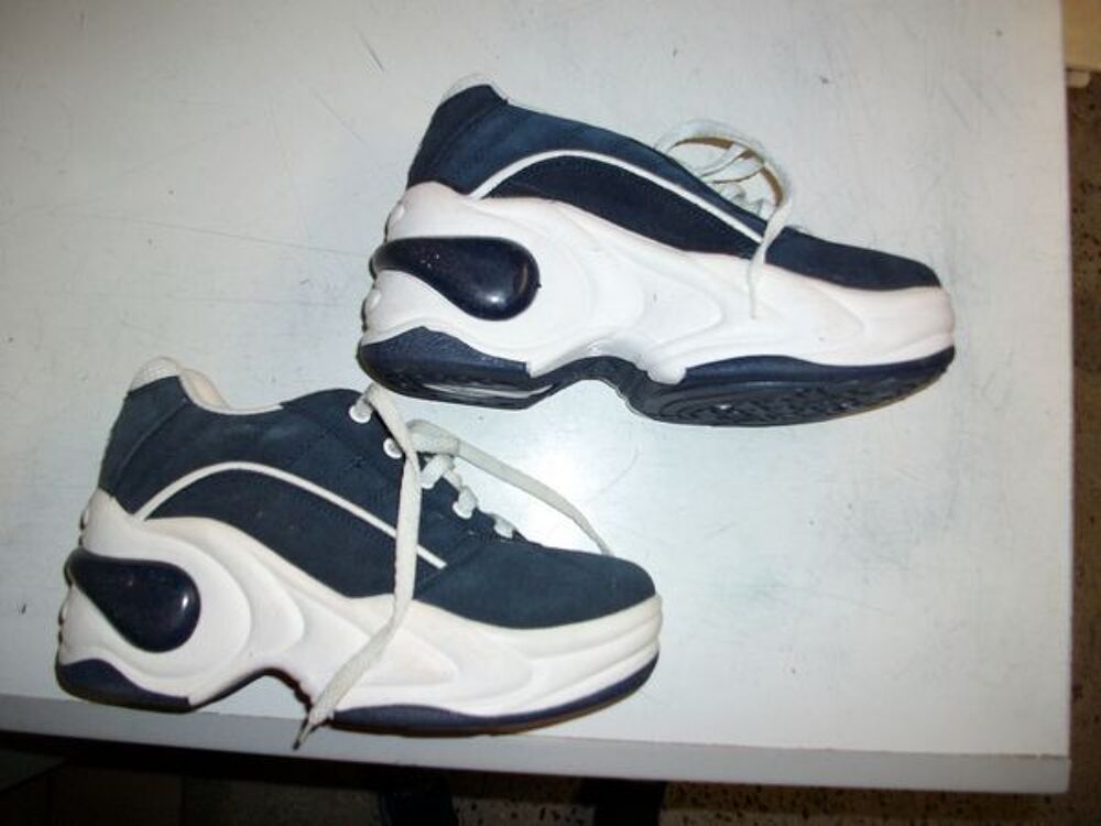 Basket Flamicourt Marine pt 38 -neuf- &agrave; 12 € Chaussures