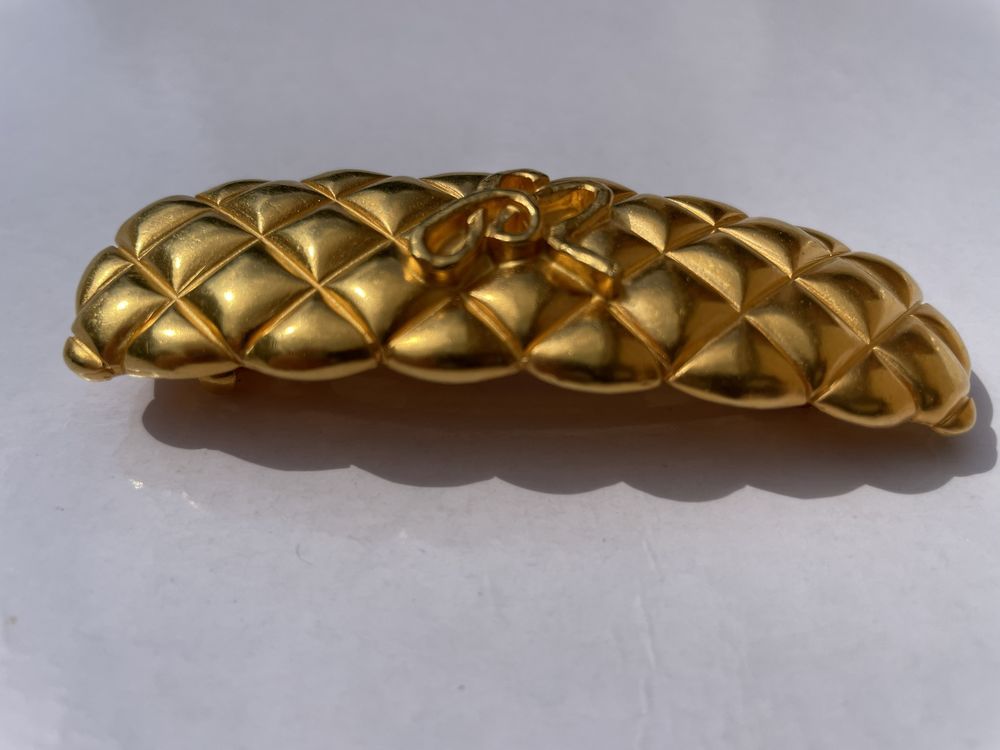 Barrette SR dor&eacute; rectangle bomb&eacute;e matelass&eacute;e SONIA RYKIEL Bijoux et montres