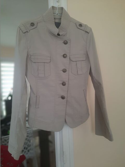 Veste beige courte 15 Saint-Hilaire-de-Riez (85)