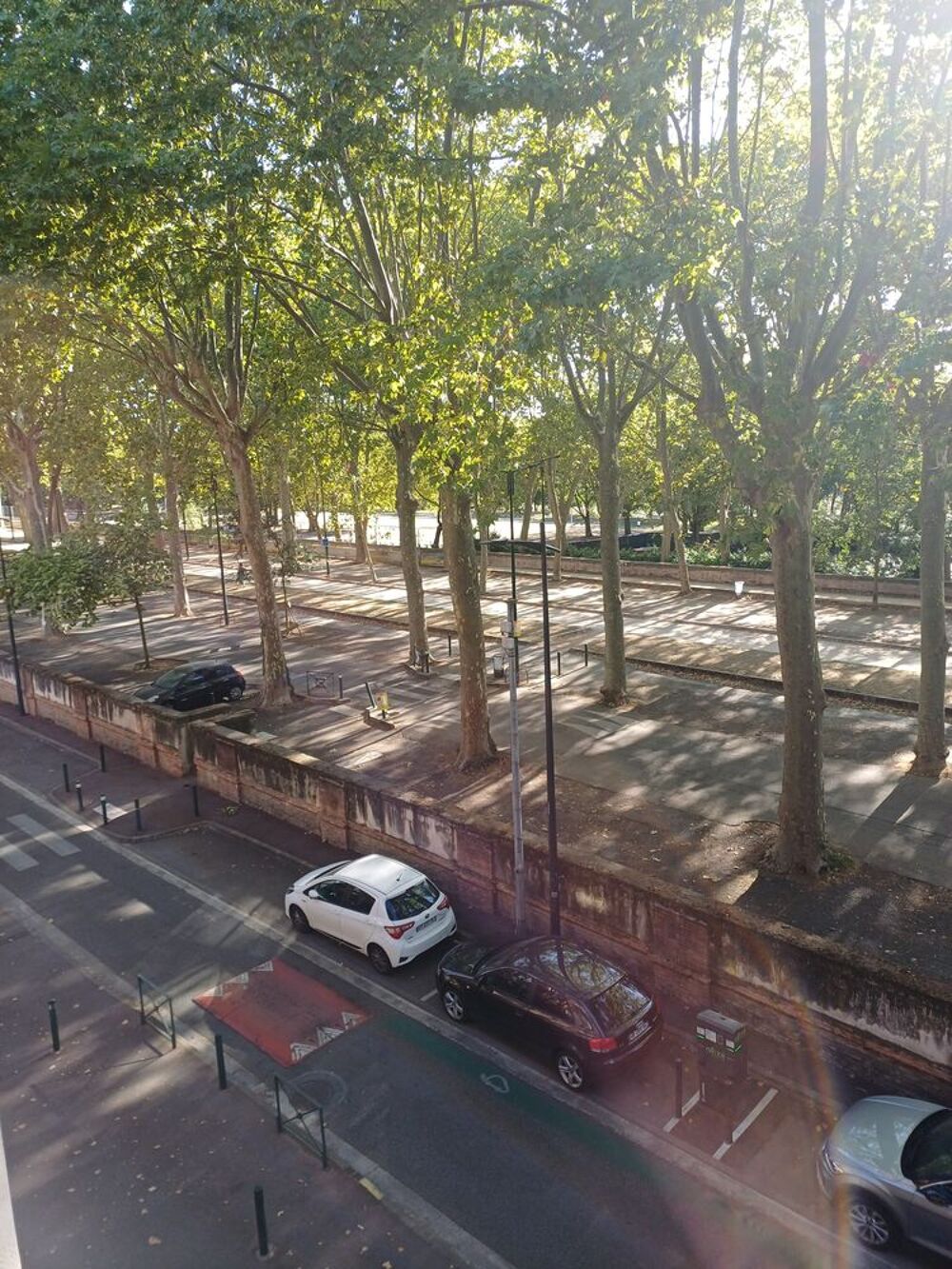 Location Appartement Toulouse  St Cyprien , Studio dans résidence calme. Toulouse