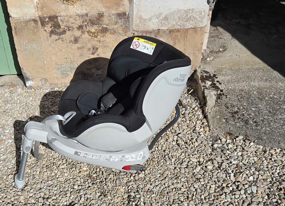 cosy isofix britax Rom&euml;r Puériculture