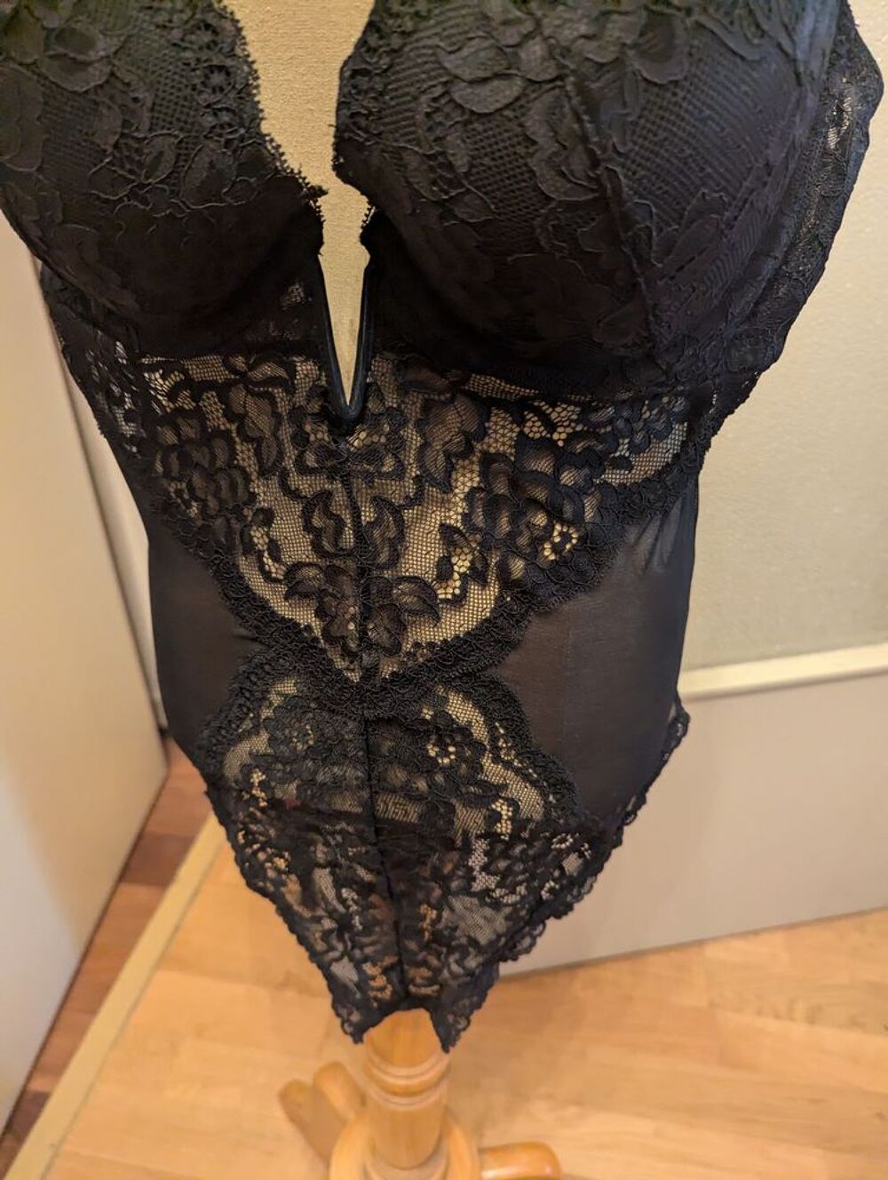 Body noir en dentelle Vêtements