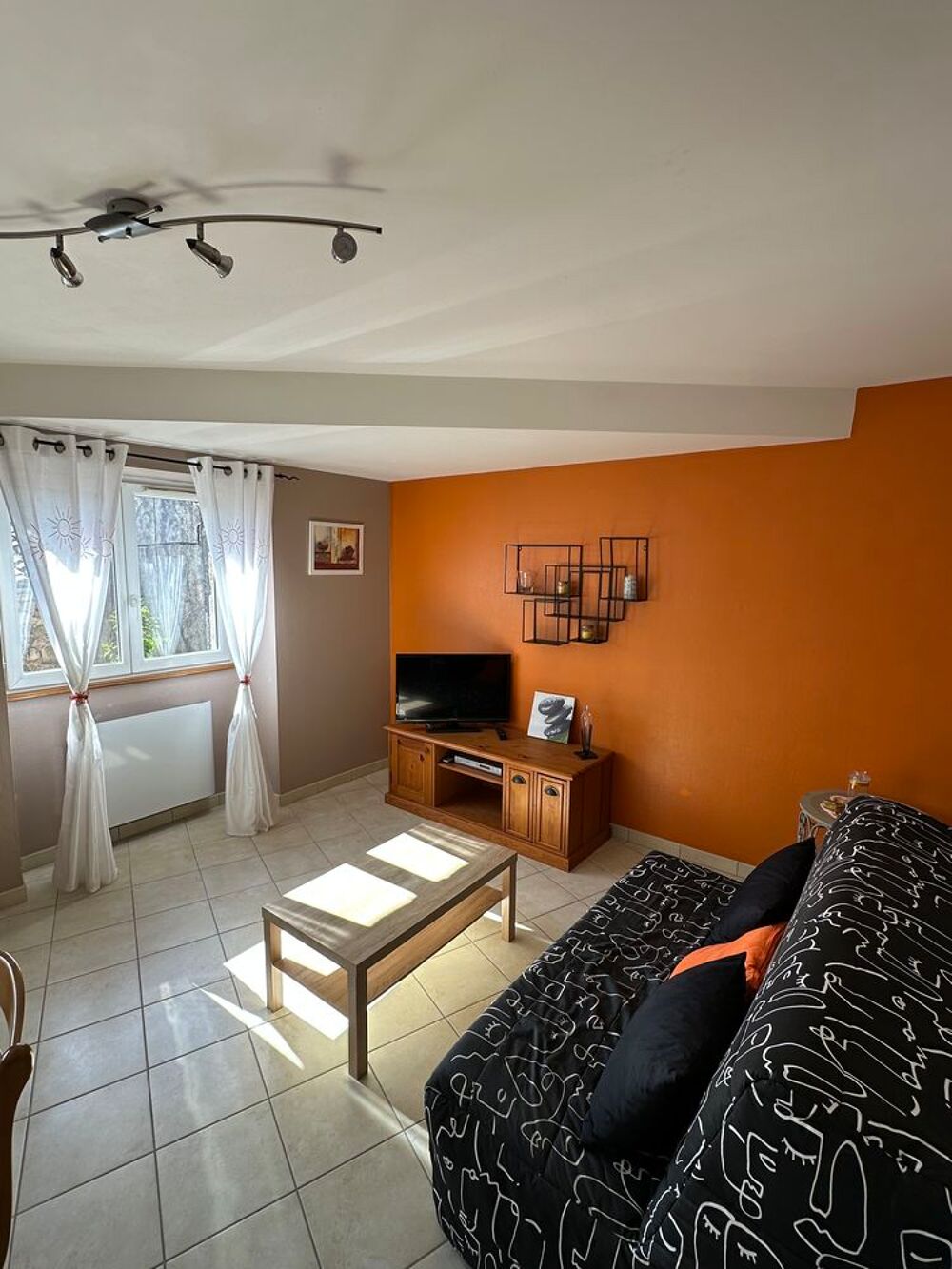 Location Appartement Au calme, appartement T2 Colombier-le-jeune