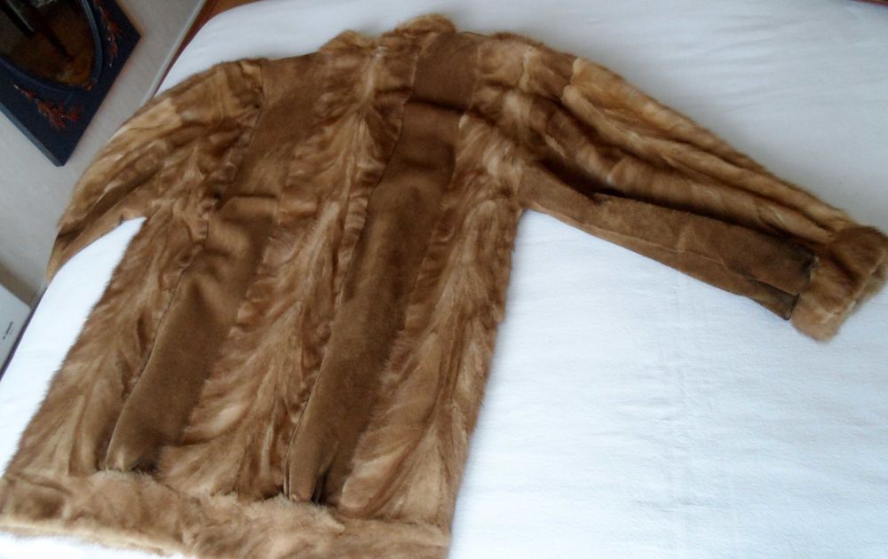 veste 3/4 vison transform&eacute; Vêtements