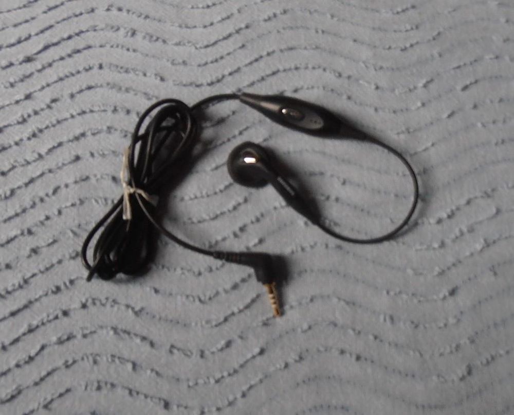 Casque/ &eacute;couteurs audio intra-auriculaire couleur noir NEUF
Audio et hifi