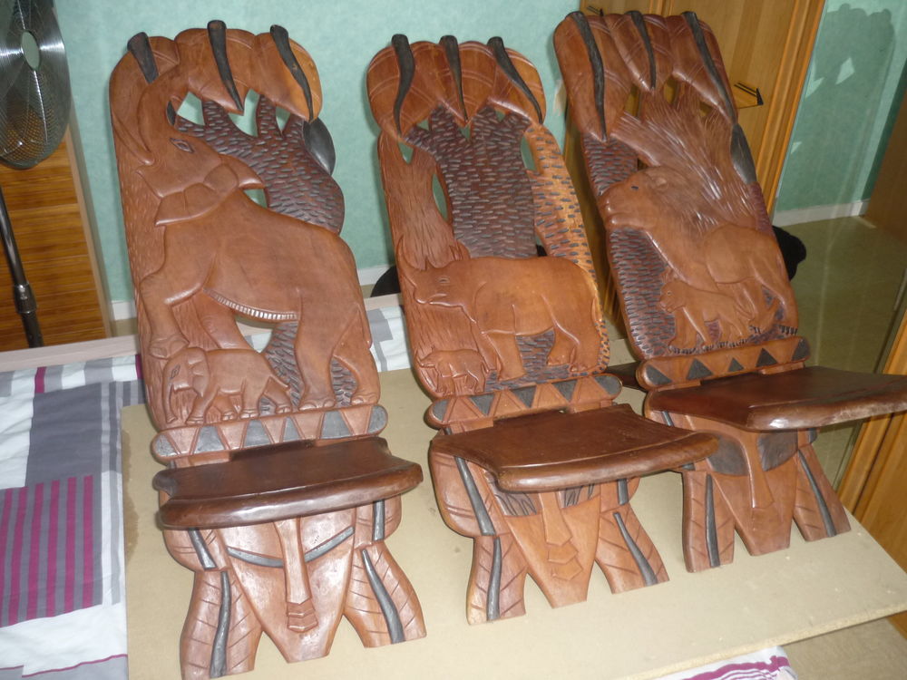 3 Chaises Africaines traditionnelle venant de c&ocirc;te d'Ivoire Meubles