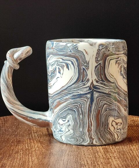 Mug en céramique artisanale signé décor marbré, pièce unique 23 Clermont (60)
