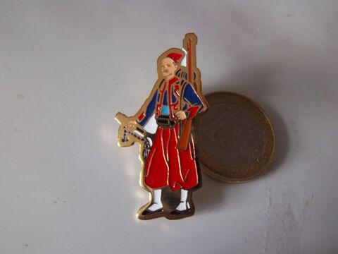 zouaves  pin's infanterie Française armée d' Afrique 4 Valognes (50)