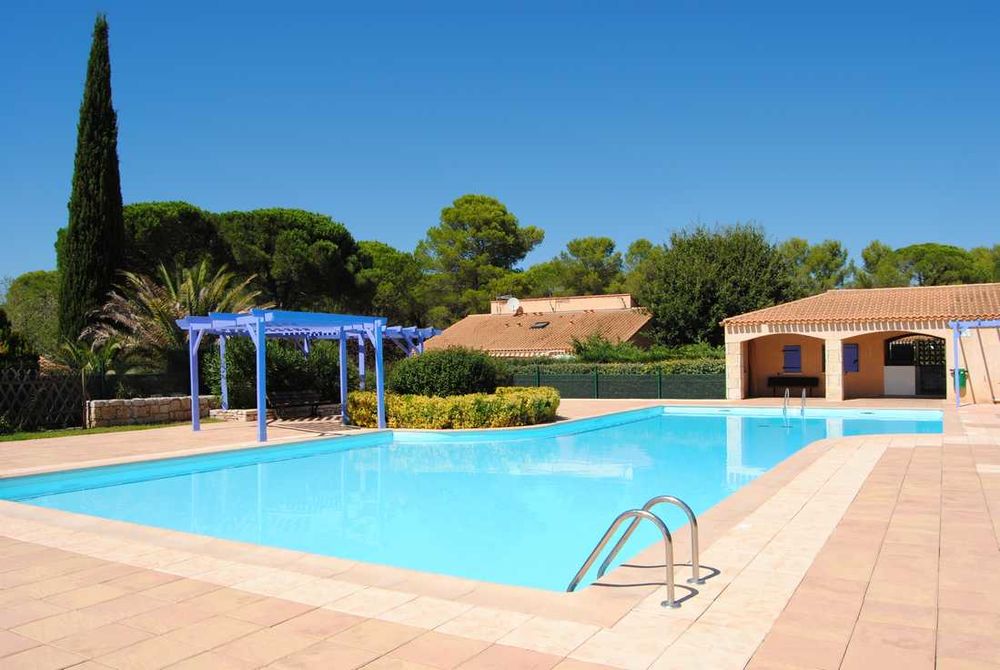   Agréable mazet dans résidence sécurisée avec piscine Provence-Alpes-Côte d'Azur, Le Muy (83490)