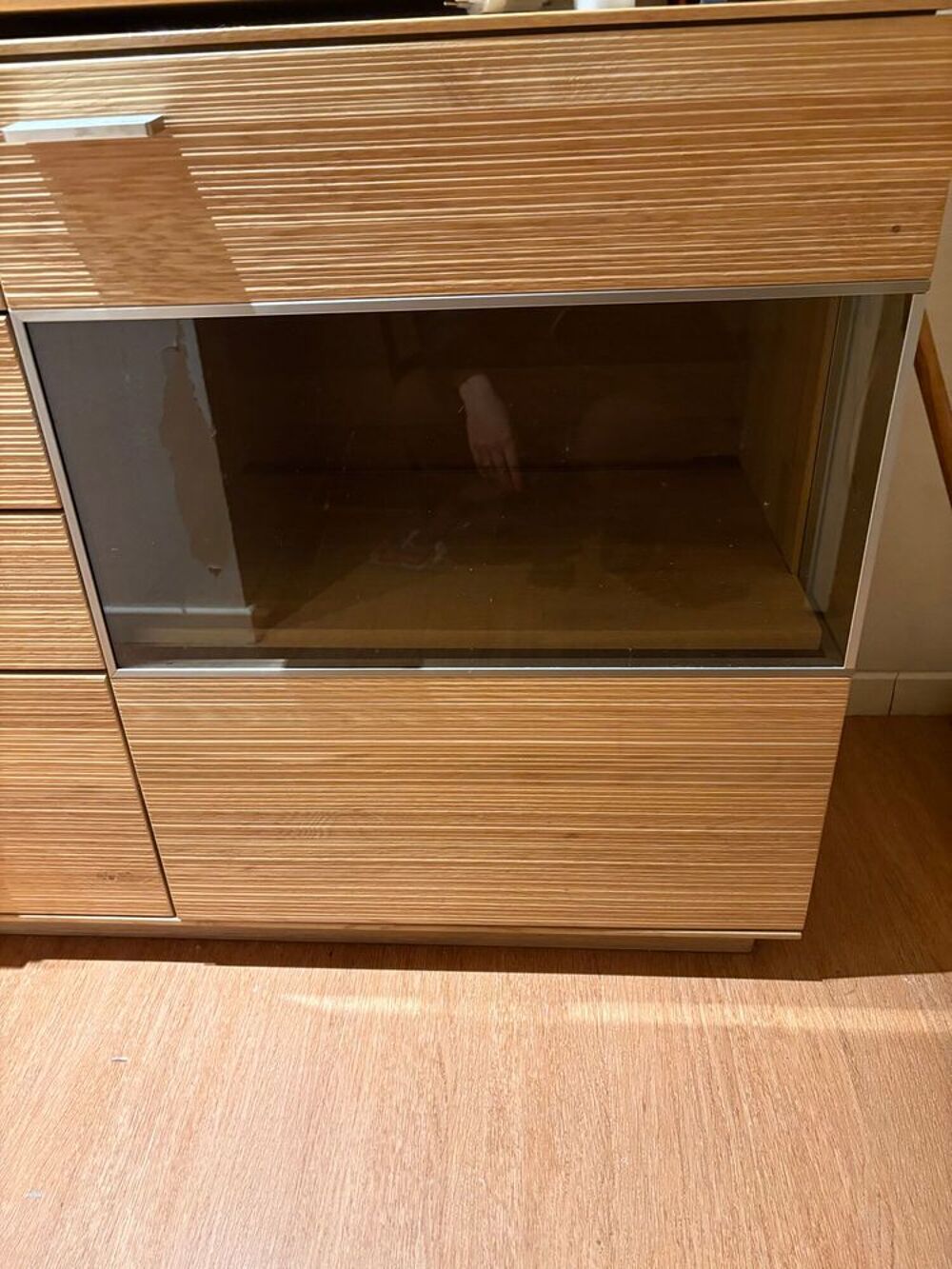 Meuble horizontal en bois, solide et de tr&egrave;s bonne qualit&eacute;, Meubles