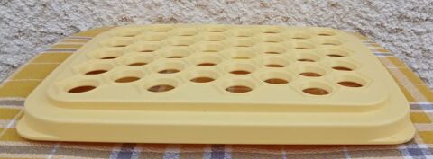 Grille � Ravioles   Tupperware   : 40 Cavit�s La Fert�-Alais (91)
