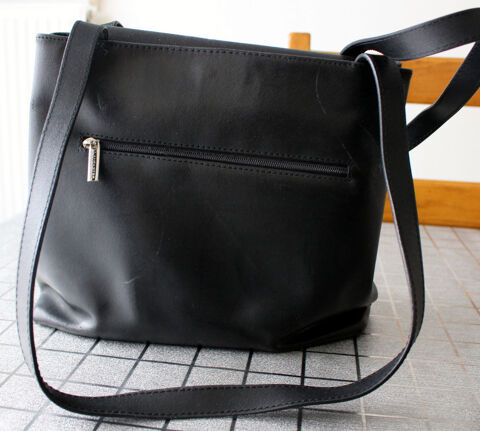 Sac  main de marque Lancaster - noir - TTB - port  l'pau 40 Billy-Berclau (62)