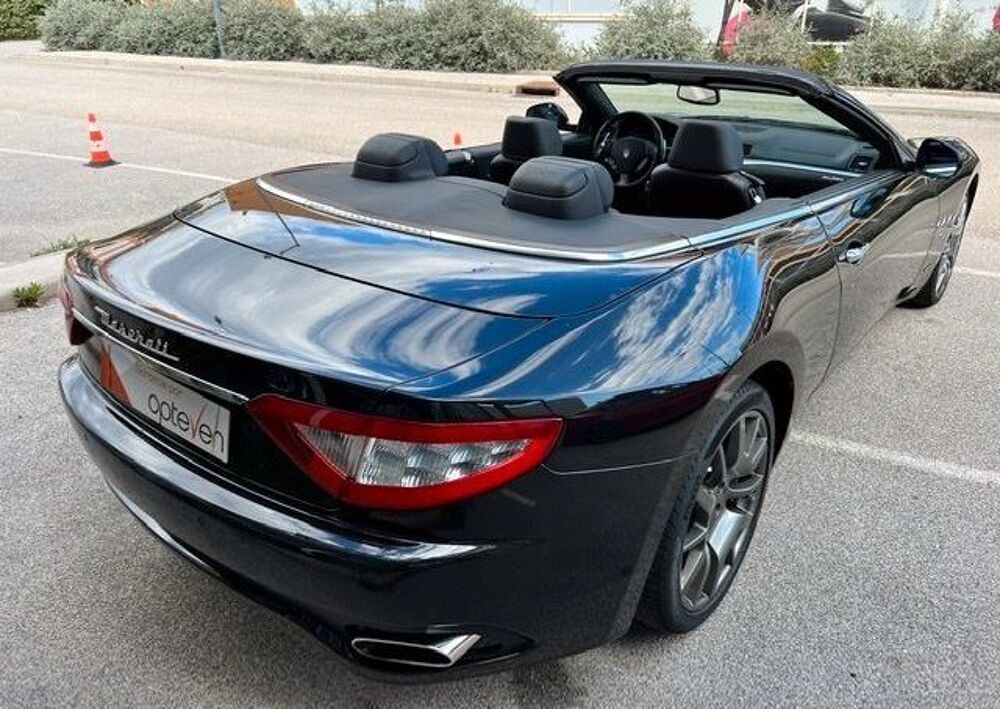 Grancabrio GranCabrio 4.7 V8 440 A 2011 occasion 83830 Bargemon