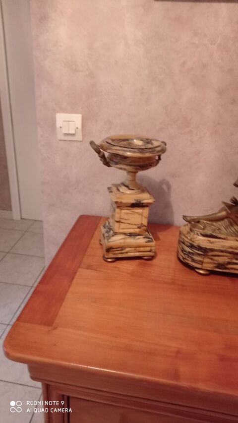 Pendule Horloge ancienne. 6500 Ern�e (53)