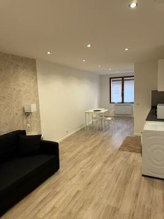  Appartement à louer 1 pièce 28 m²