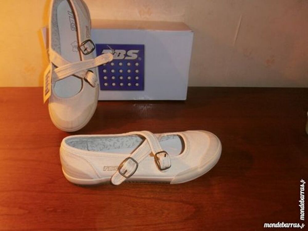 Chaussures TBS Vêtements