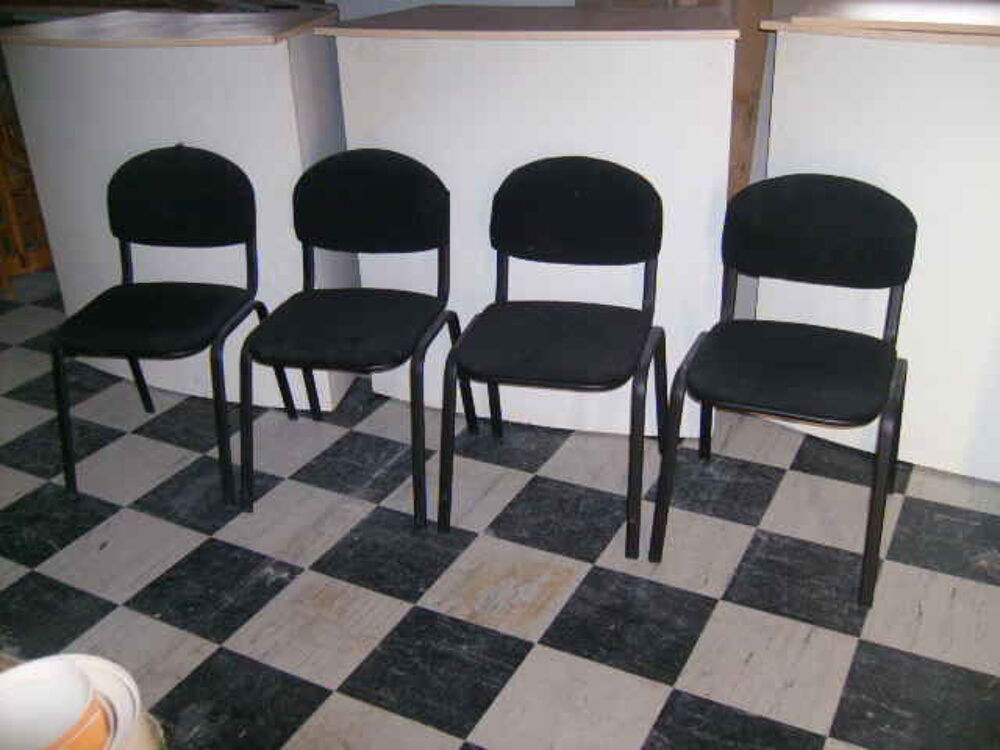 4 CHAISES DE SALLE DE REUNION EN TISSUS Meubles