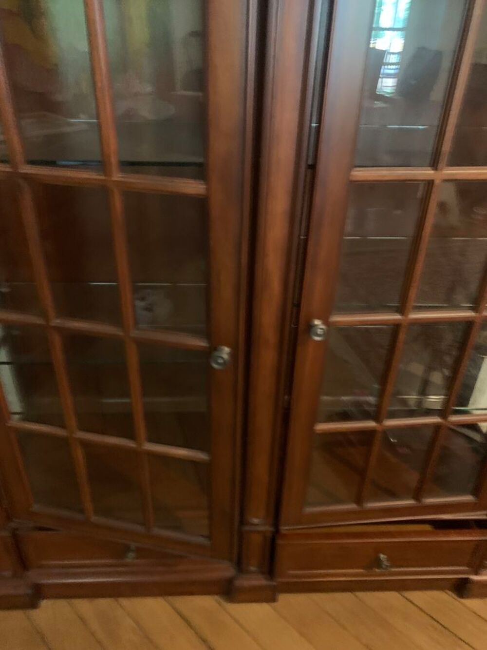 Vitrine en bois - Pair Meubles