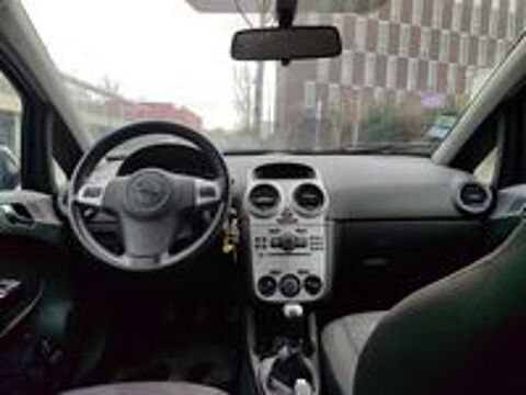 Corsa 1.2 - 85 ch Twinport 150&egrave;me Anniversaire 2011 occasion 69100 Villeurbanne