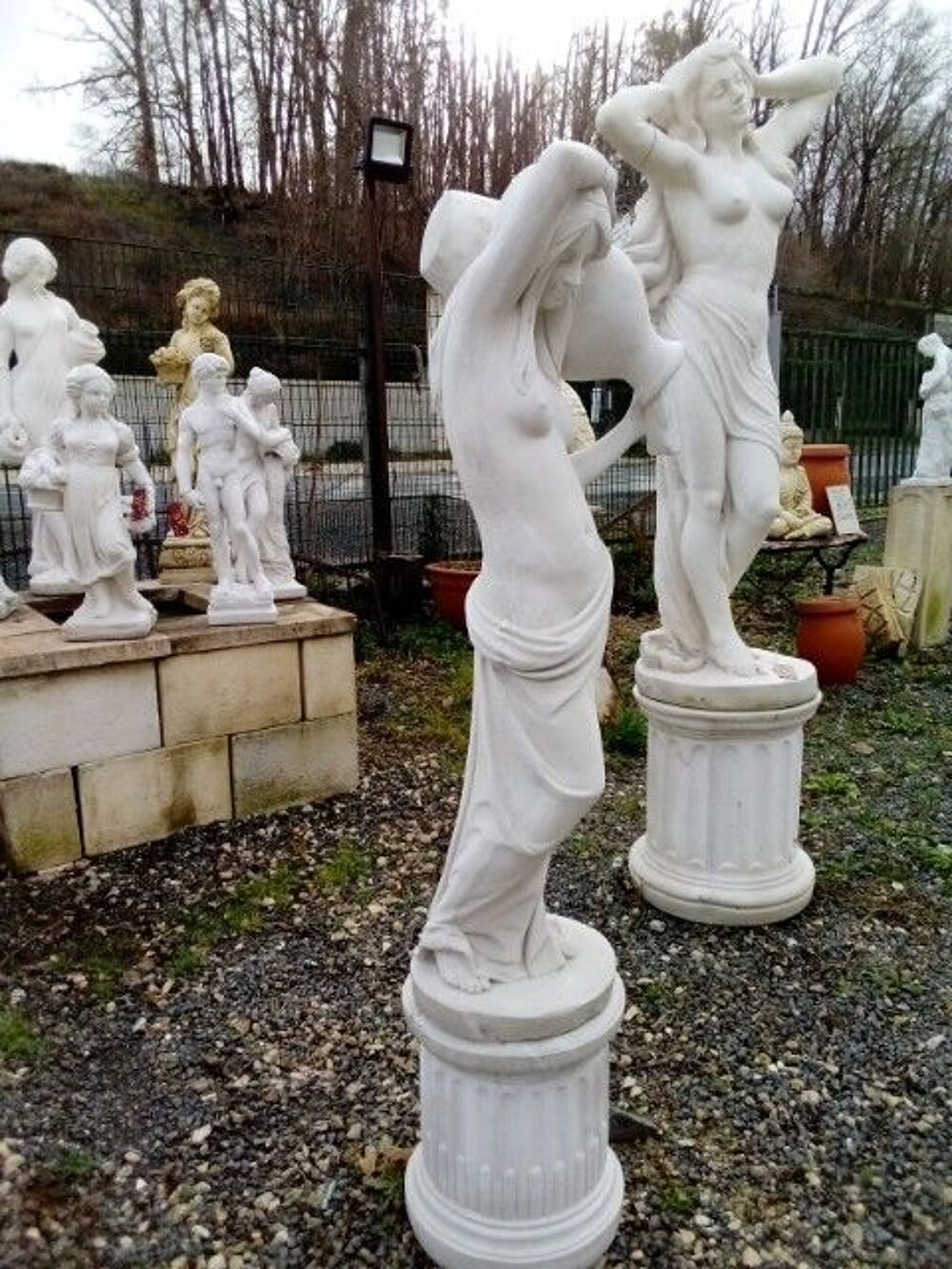 Statue femme en pierre Décoration