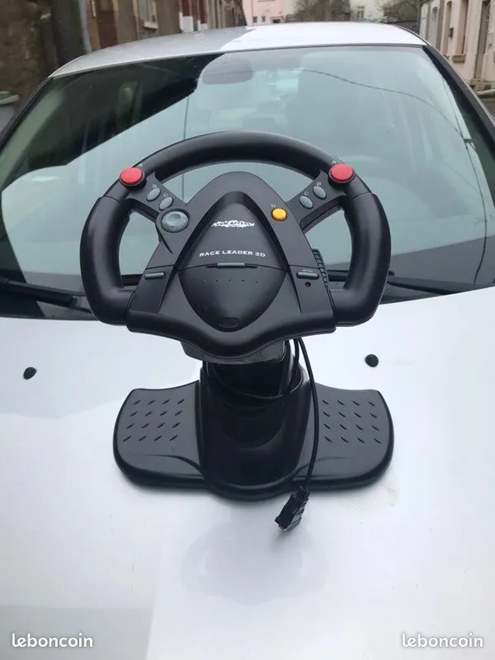 Volant Guillemot Consoles et jeux vidéos