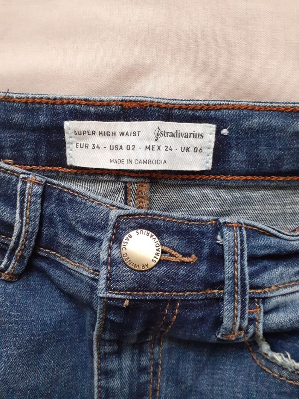 Jean slim trou&eacute; femme taille 34 Vêtements