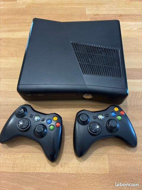 Xbox 360 avec manette et cordon alimentation 60 Toulouse (31)