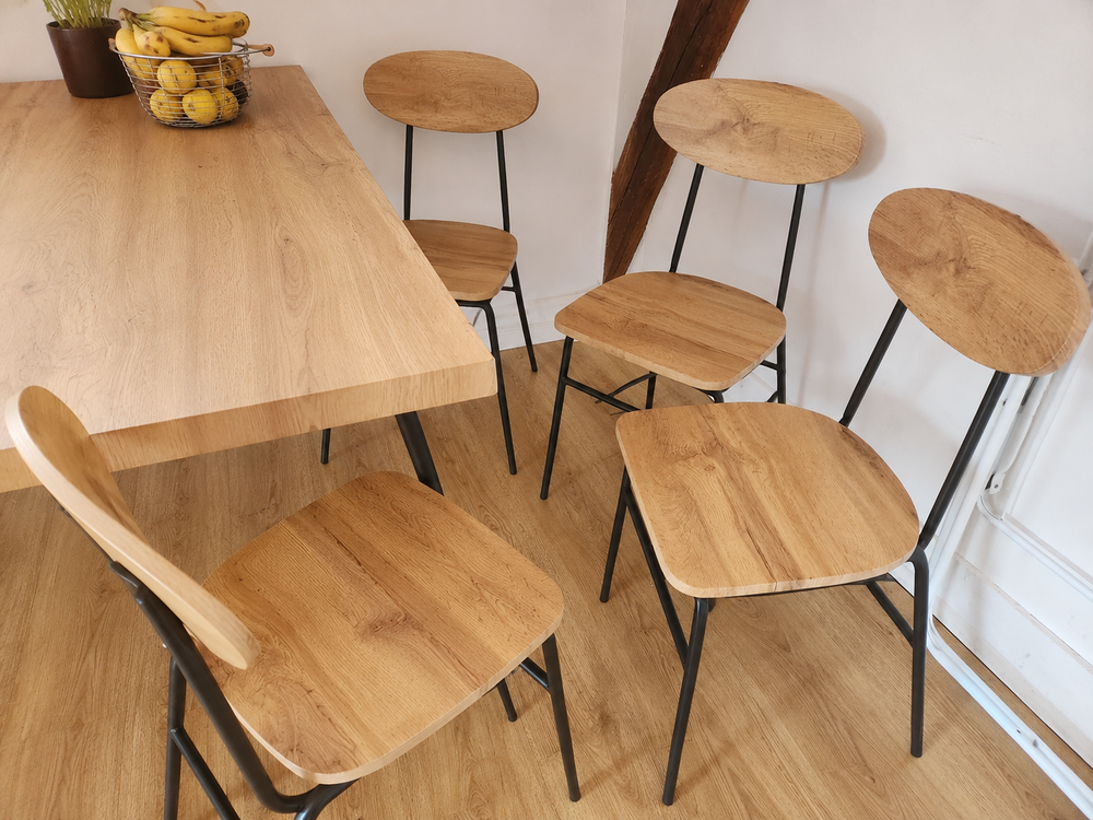 Table +4 chaises Meubles