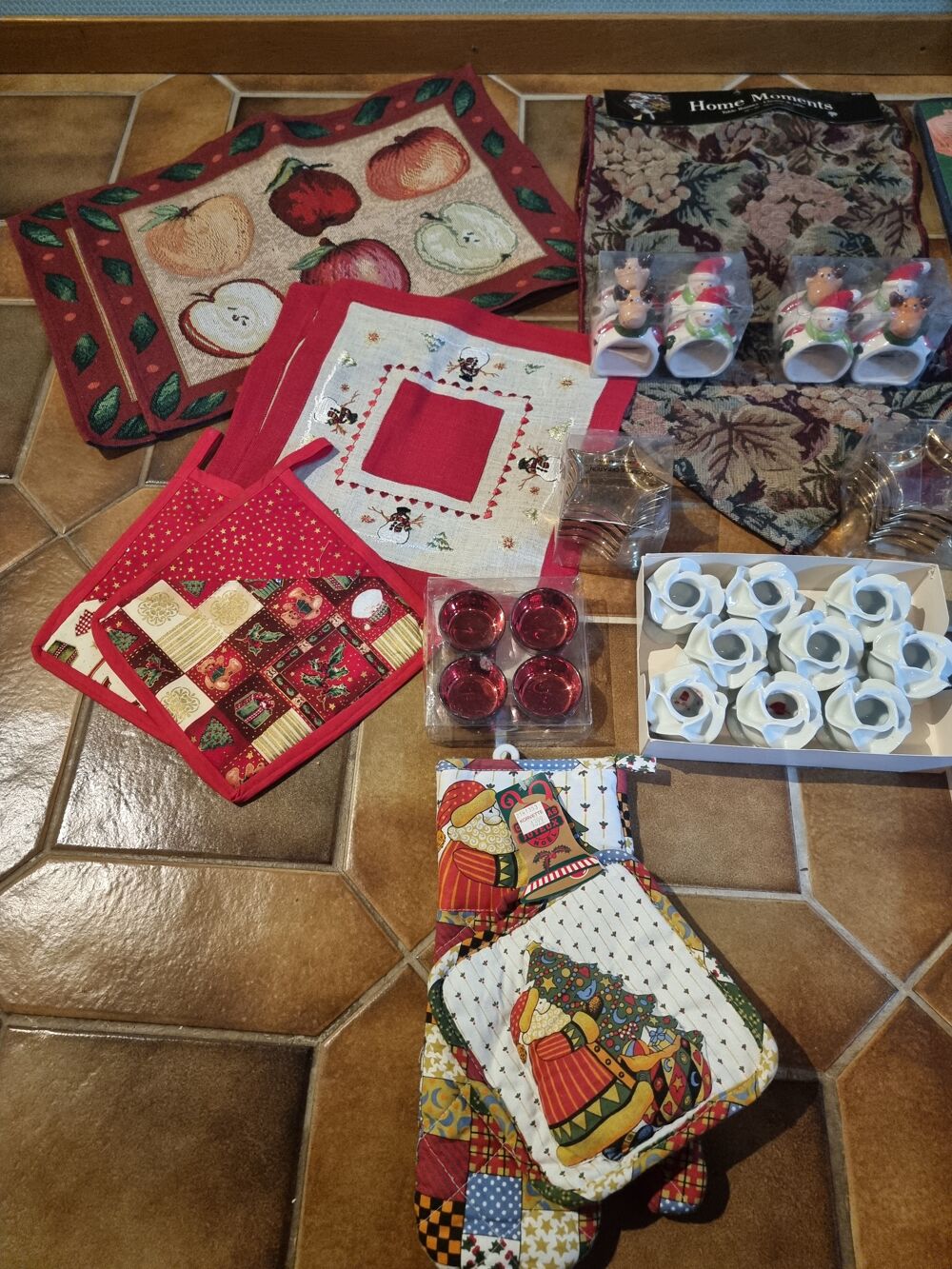 Lot de d&eacute;corations de table pour no&euml;l Décoration