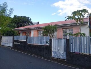 Maison 5 pièces 102 m² · à Saint-Joseph · 102 m² · 230 700 €