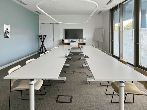 Un acc&egrave;s 24&nbsp;heures sur 24, 7&nbsp;jours sur 7 &agrave; des bureaux de coworking ouvert pour 10 personnes &agrave; Marseille, Spaces Boulevard Michelet 2787 13008 Marseille