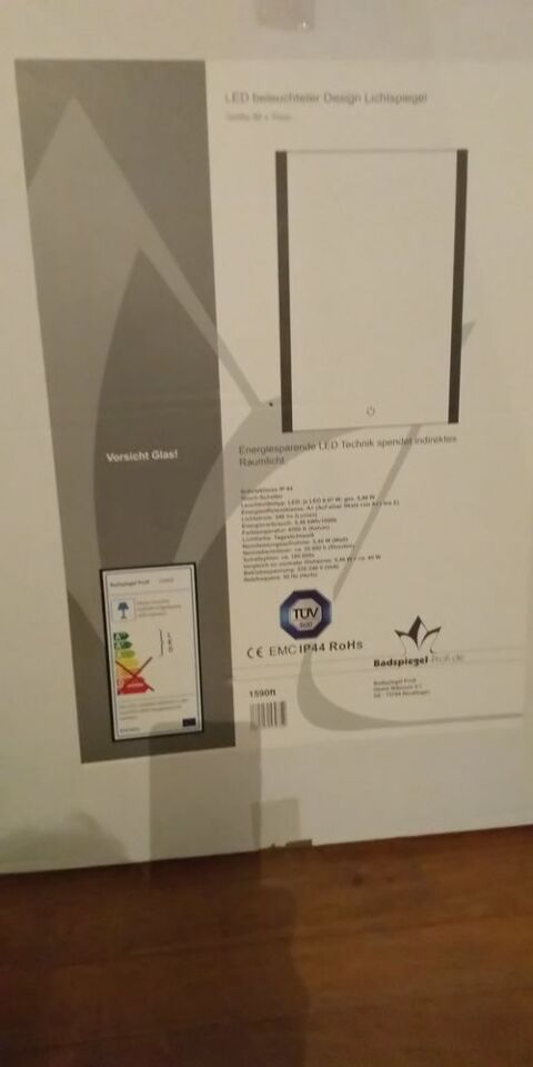 Miroir a LED 50/70 neuf dans sa boite
30  30 Charmes (88)