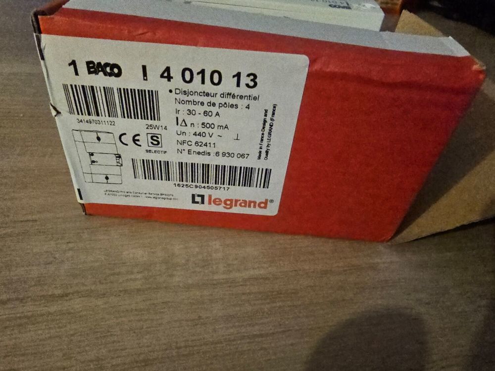 Lot Disjoncteur diff&eacute;rentiel triphas&eacute; 30-60A Bricolage