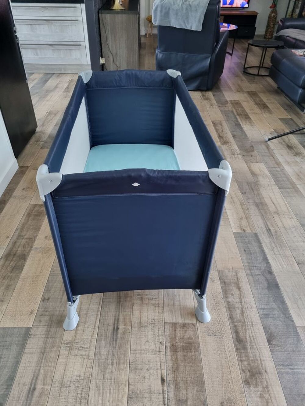Lit b&eacute;b&eacute; pliable avec matela Puériculture