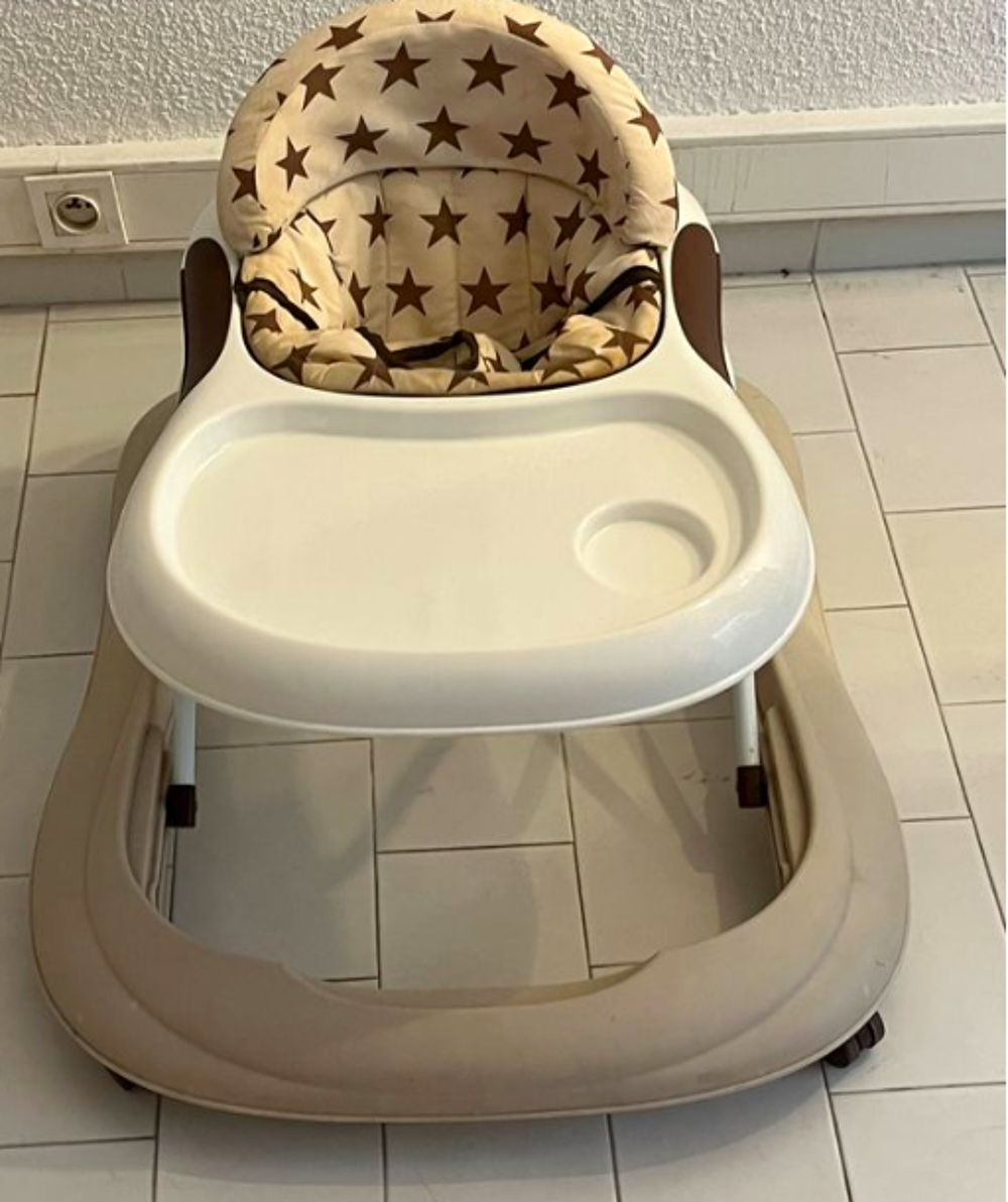 Trotteur b&eacute;b&eacute; r&eacute;glable Pu�riculture