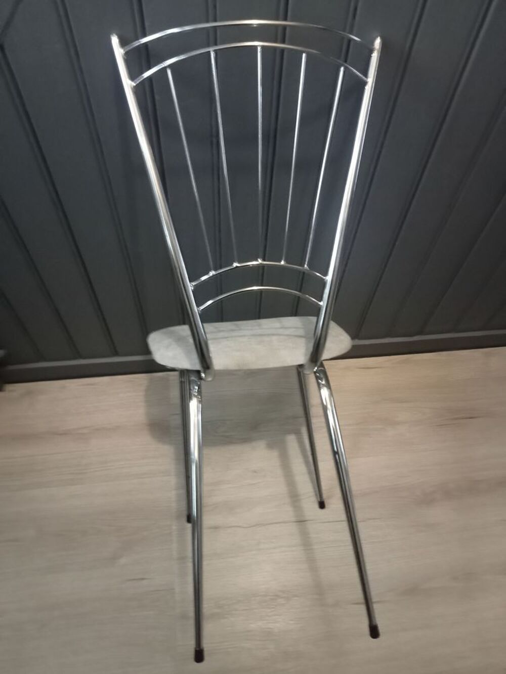 Lot de 2 chaises en m&eacute;tal chrom&eacute; Meubles