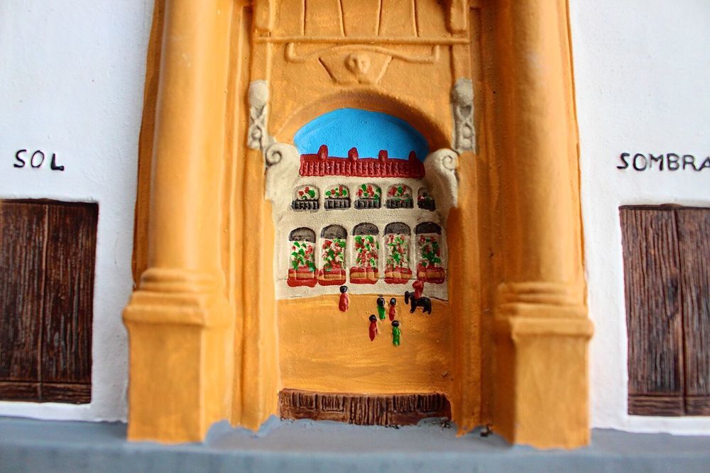 CERAMIQUE DE HUELVA / PORTE DES ARENES DE RONDA Décoration