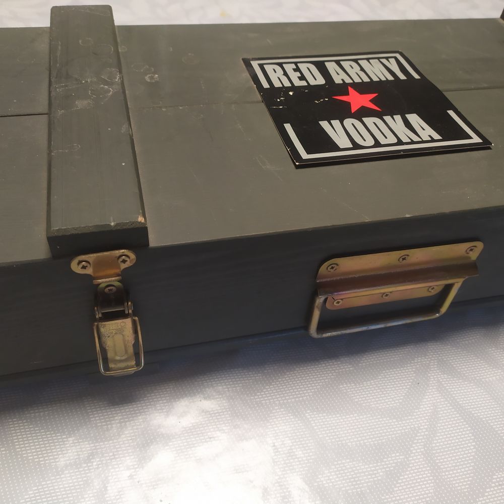 Coffret vodka red army 1 litre 
