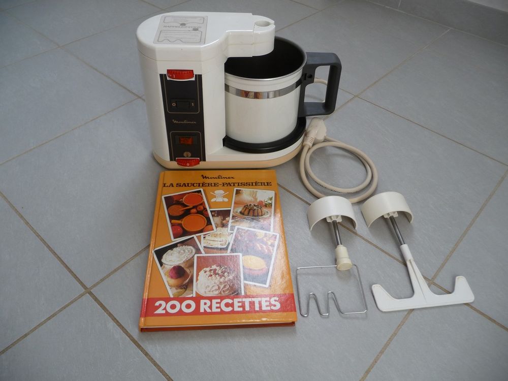 Sauci&egrave;re &eacute;lectrique Moulinex + livre de recettes et notice Electroménager