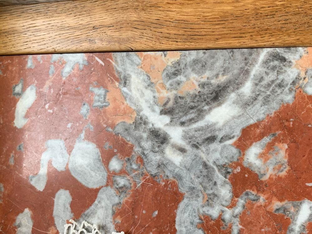 buffet en v&eacute;ritable ch&ecirc;ne massif sculpt&eacute; &agrave; la main Meubles
