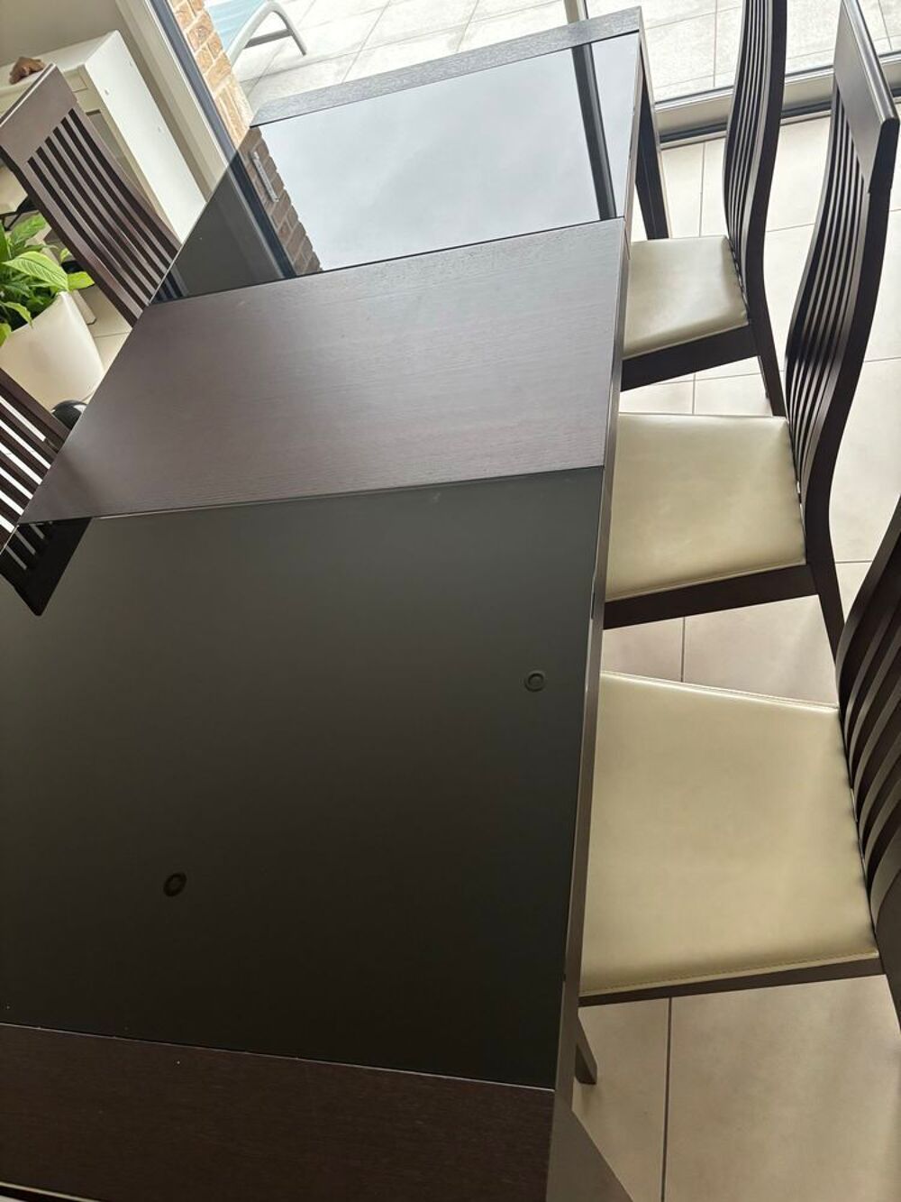 table &agrave; manger et 6 chaises sign&eacute;es calligaris Meubles