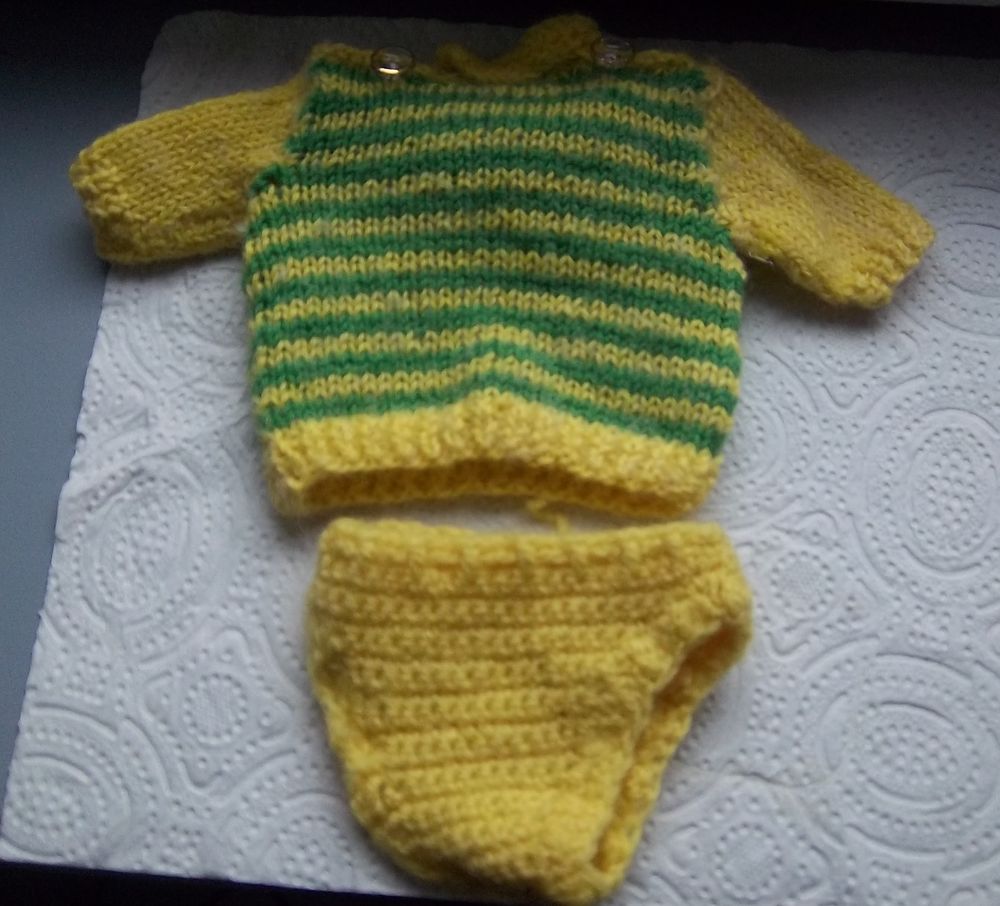 Ensemble pull culotte jaune/vert tricot&eacute; Jeux / jouets