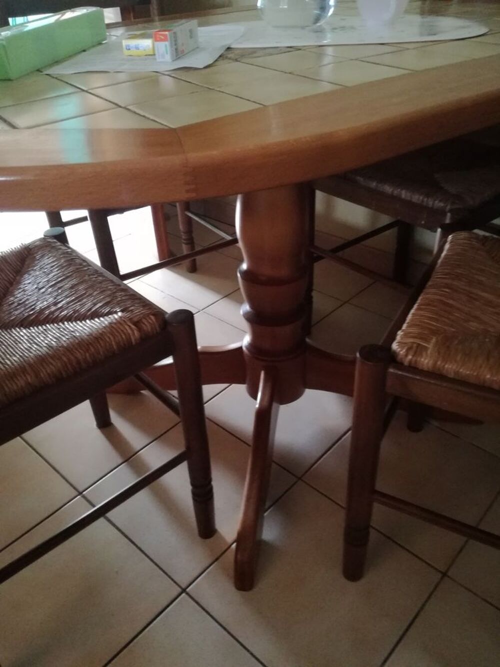 TABLE DE CUISINE PLUS 4 C HAISES Meubles